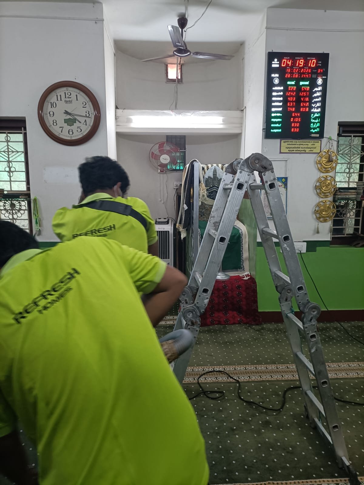 Post-construction deep floor cleaning